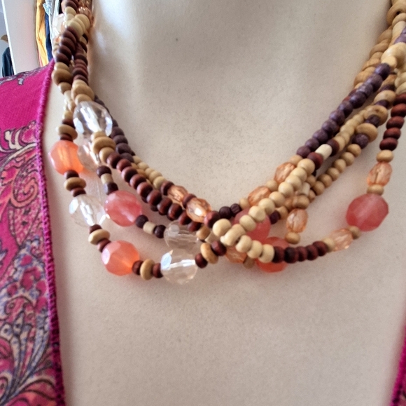 Mutli Strand  Beaded Necklace - Picture 5 of 7
